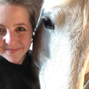 Meet your Posher, Caisie